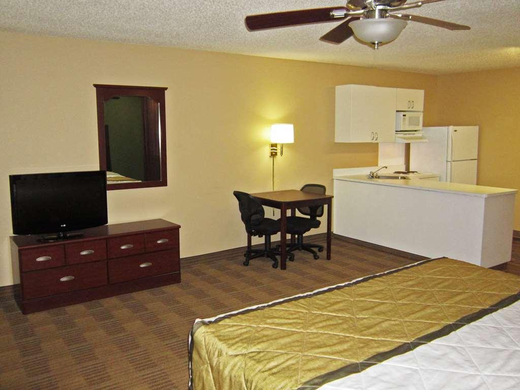 Sonesta Simply Suites Lafayette Airport Стая снимка